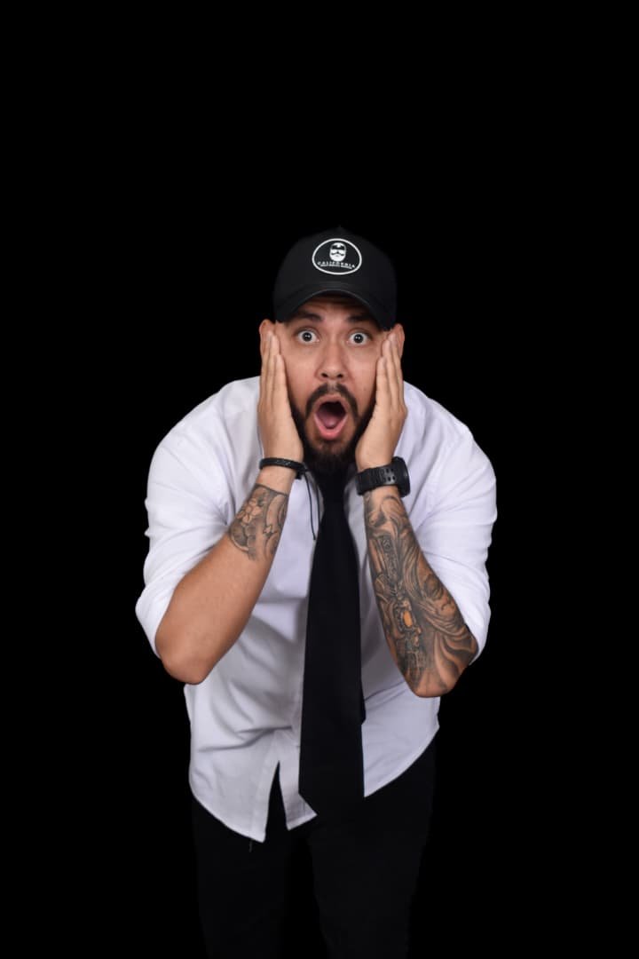 Leo Comedia